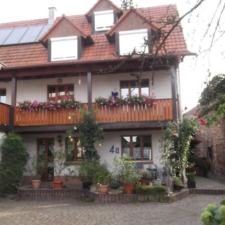 Galerie Ueber Den Gaerten Herbolzheim Exteriör bild