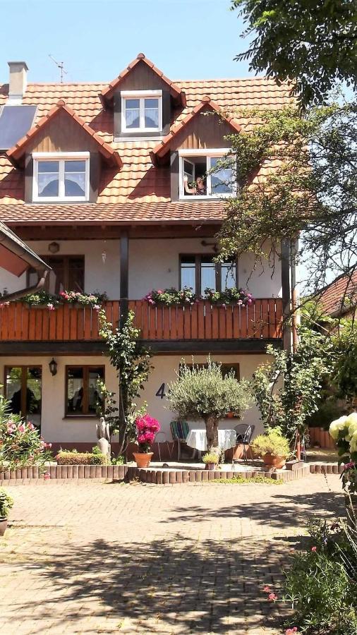 Galerie Ueber Den Gaerten Herbolzheim Exteriör bild